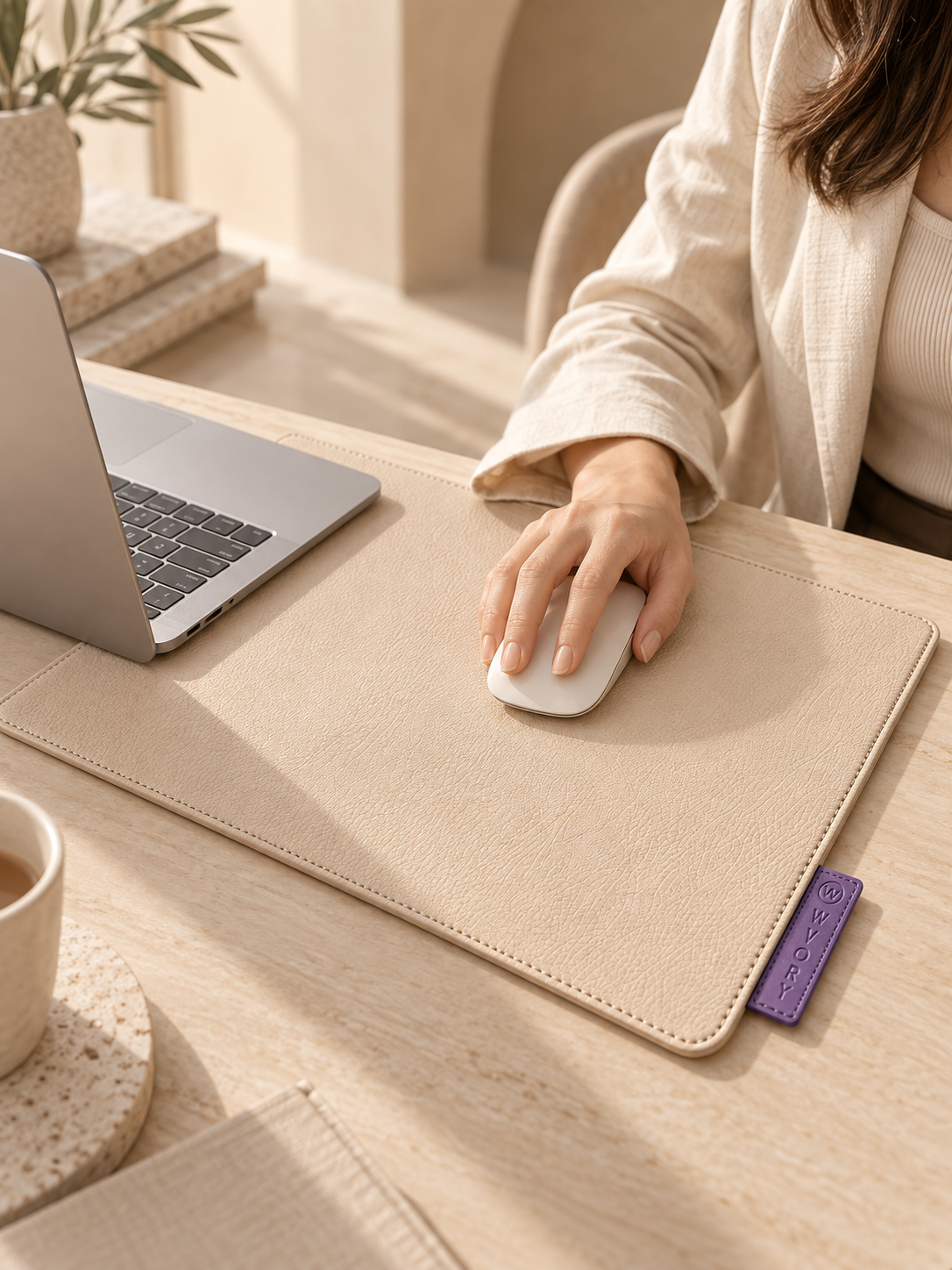 WVORY Desk / Mouse Mat — In use