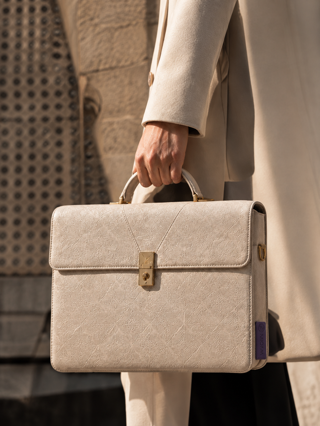 WVORY 3-in-1 Laptop Carry — Carry lifestyle